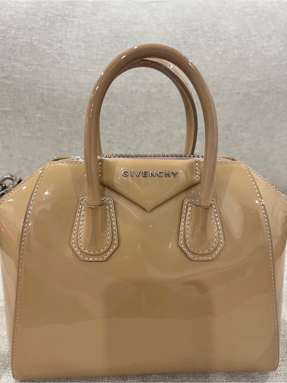 Givenchy Antigona Mini Patent Leather Bag - Picture 2 of 13